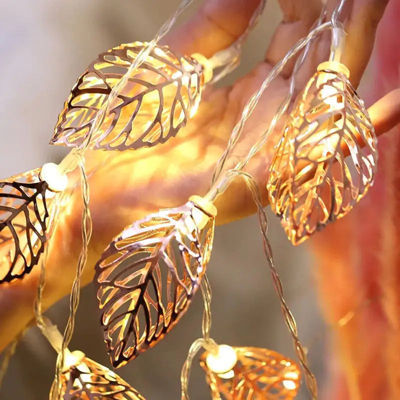 Garland Leaves